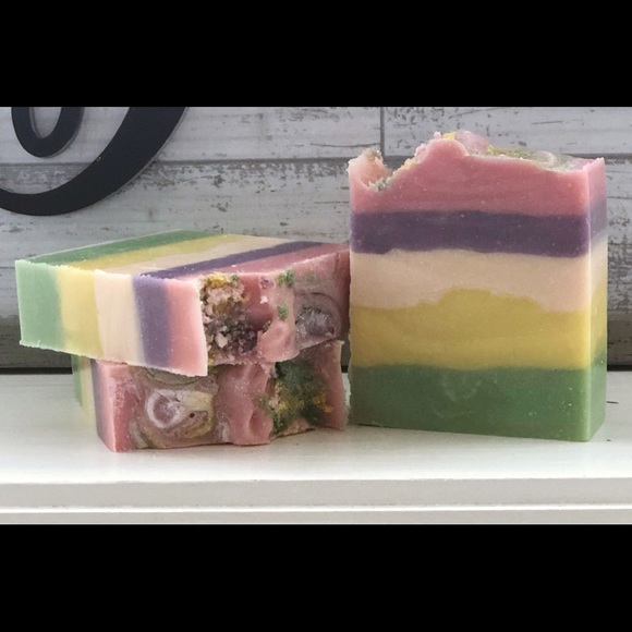 Handmade soap 2 for $15.00 or 3 for $20.00 - Picture 1 of 2